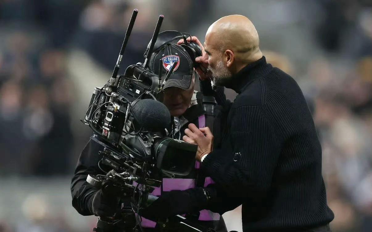 关于英超的两大谎言：
1、梅西踢不了英超。
2、皇萨仁来英超也只能保级。
足球界