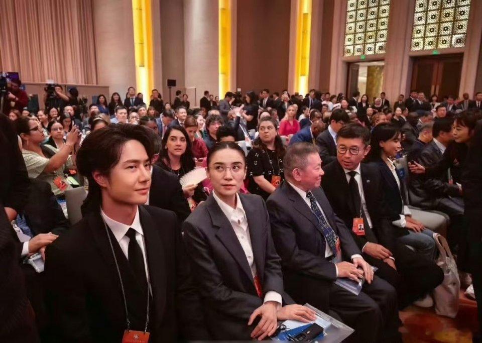 宋佳 王一博 同座参加全球文明对话会议！ ​​​