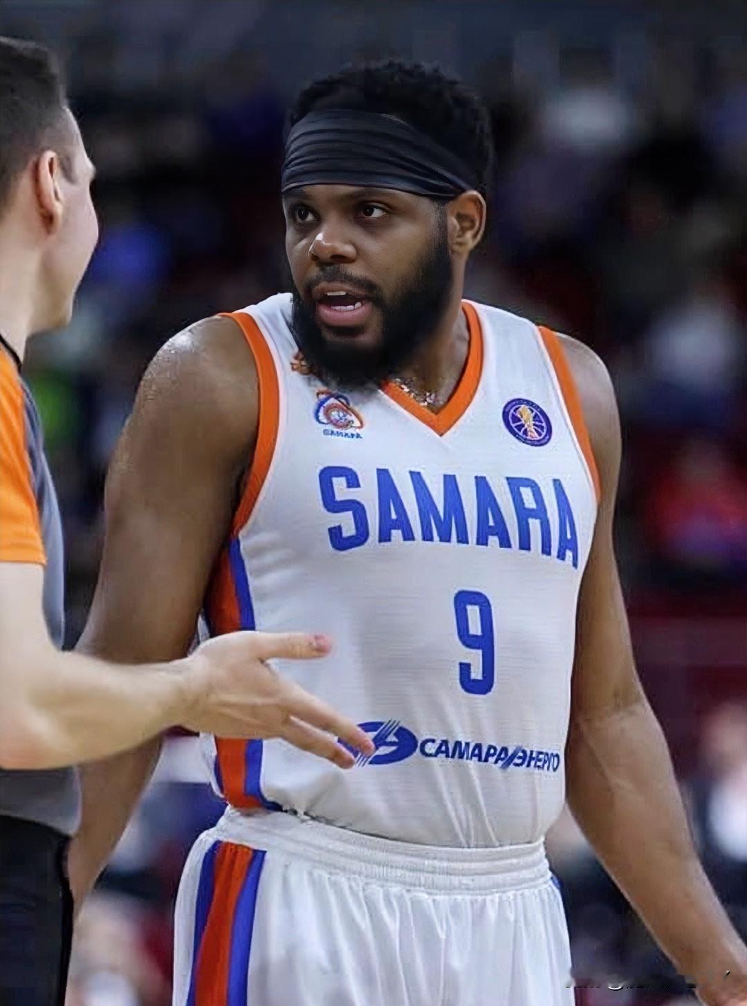 果然不出所料，
山西男篮又有大动作了！
这一次他们签下了36岁的后卫
马尔科·奈