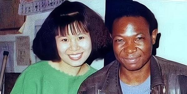 为爱赌上一生！清华高材生王丽红不顾父母以死相逼，执意远嫁非洲，母亲哭至晕厥、父亲