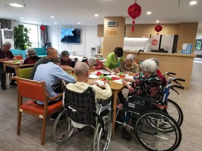 泰康楚园养老令人向往！爸爸今年九十二岁了，今天咨询了感觉很想带他去，但他强烈反对