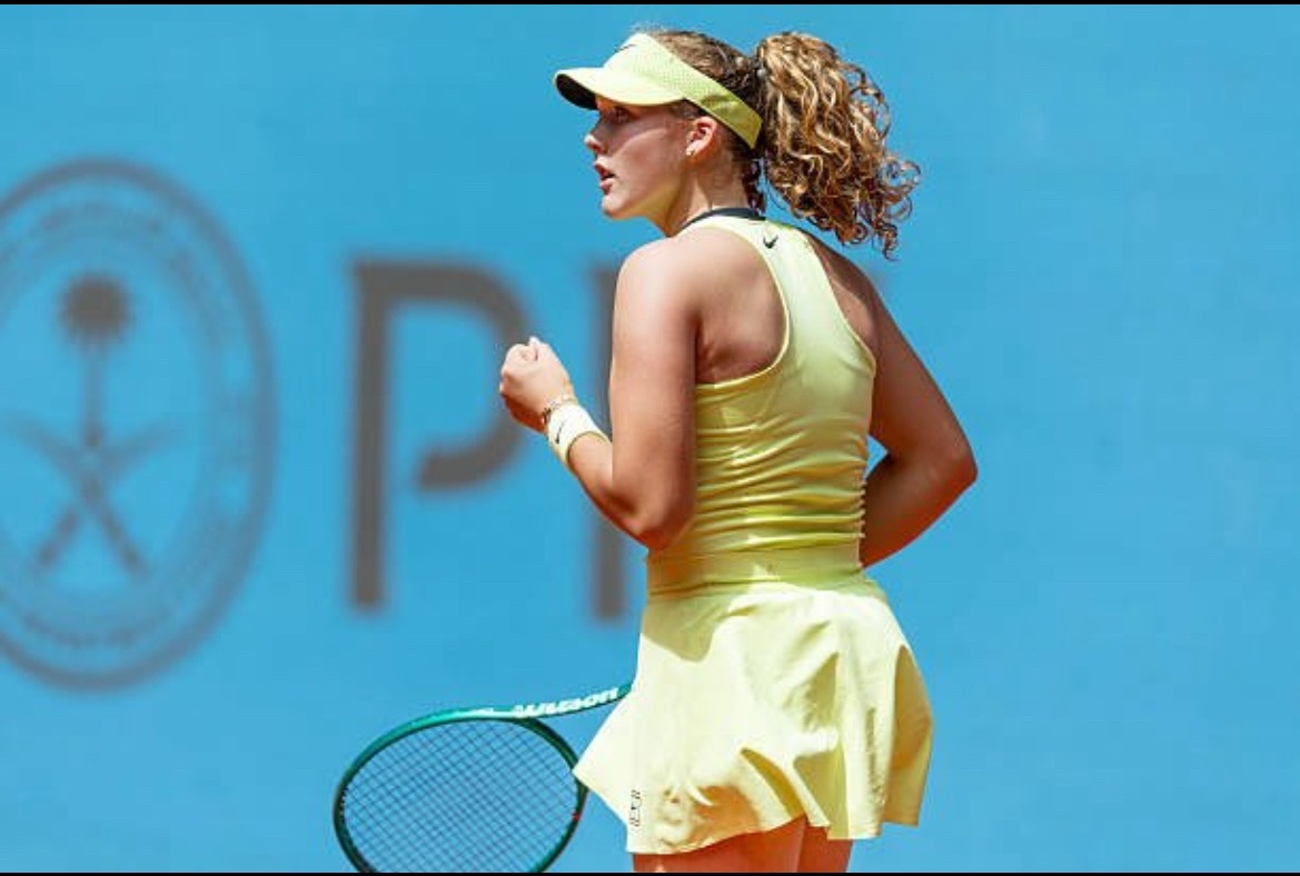 体育大赏   安德列娃首进马德里四强 马德里1000赛，安德烈耶娃7-6(1) 