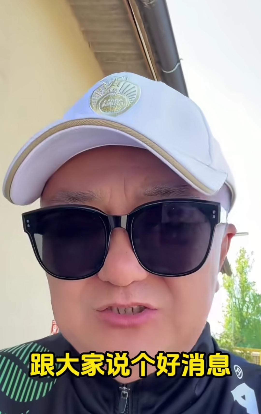 太让人激动了！中国足球小将孟新艺要参加世界杯冠军颁奖典礼啦。
北京时间7月15日