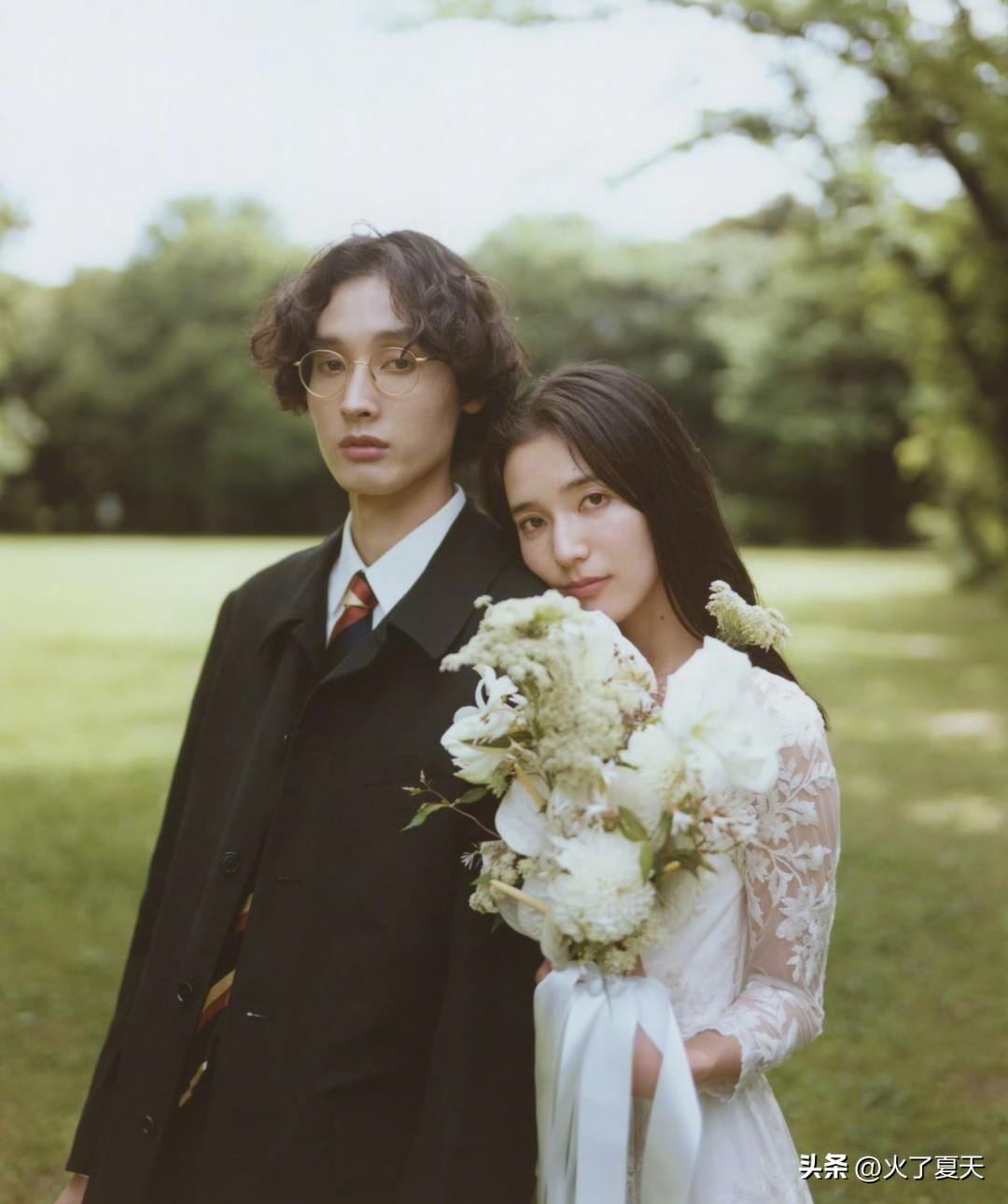 日模横田美憧的婚照
先生河原优树也是一位模特模特～ ​​​