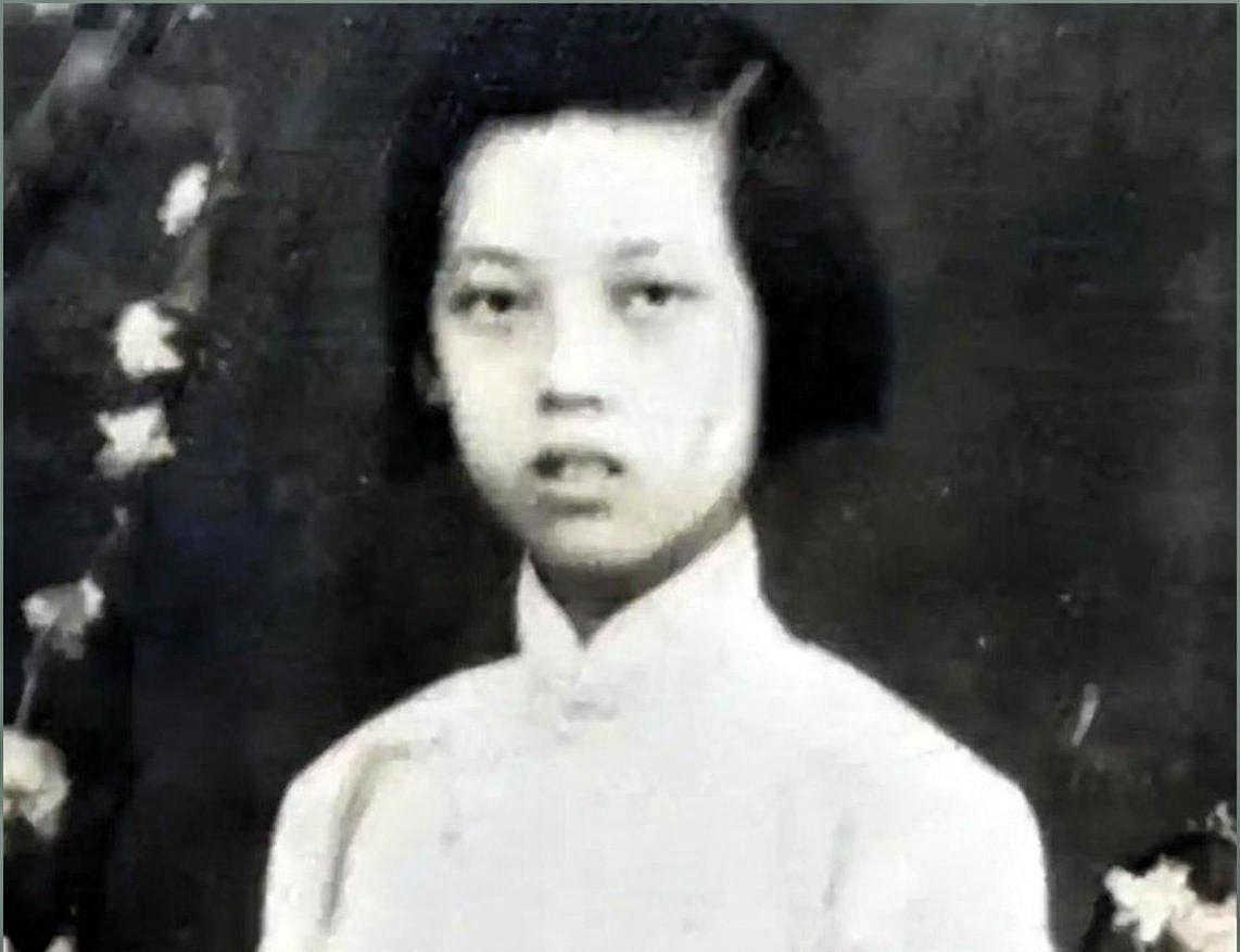 1934年，地下党组织找到秦德君，托付一项沉重任务：嫁给国民党王心卫营长，以此营