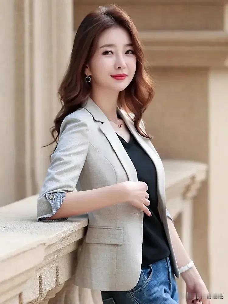 弘一法师曾说：“钱再多，抵挡不了死亡，长得再漂亮，讨好不了阎王；势力再大，也躲不