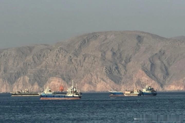 美国股市：标普500指数下跌 美伊紧张局势推升油价政治风险升温令美国股市下跌，油