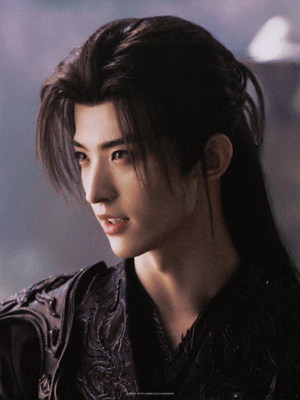 常华森拍戏还搞题海战术妈呀！常华森这是把拍戏当考试做题啦，题海战术玩得溜，古偶剧