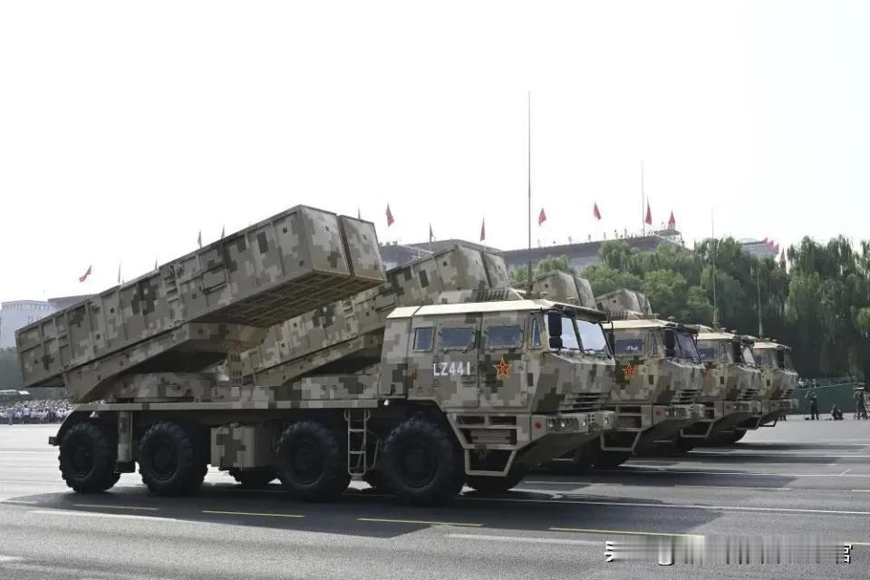 【伊朗经过这次战争，终于像一个古老民族了】

伊朗自己是伟大的文明，但身边的人却