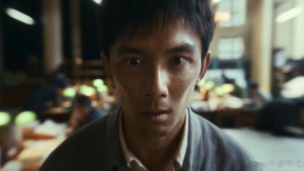 没认出这是吴磊 真的被吴磊《群星闪耀时》预告里的怼脸镜头震撼到，科研工作者的高知