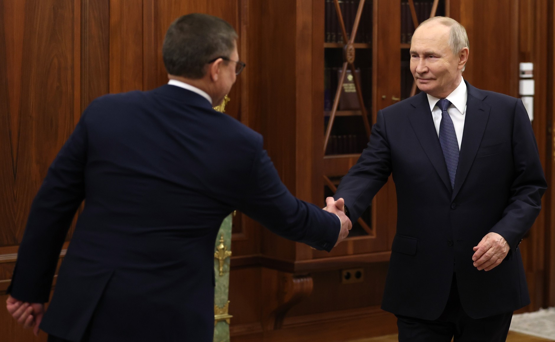 瓦洛佳小朋友  与统一俄罗斯党总委员会书记弗拉基米尔·亚库舍夫举行会晤弗拉基米尔