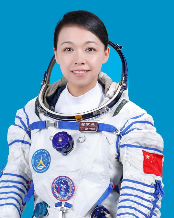 惊喜来得太快！香港首位航天员黎家盈刚进驻空间站不到 10 天，就喜提新任务。
