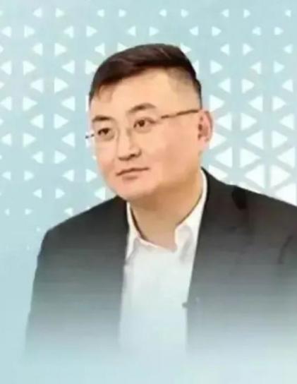 张琨栽了！
科技圈再没他位置


张琨活该！
科技圈里最恨的就是吃里扒外的人
从