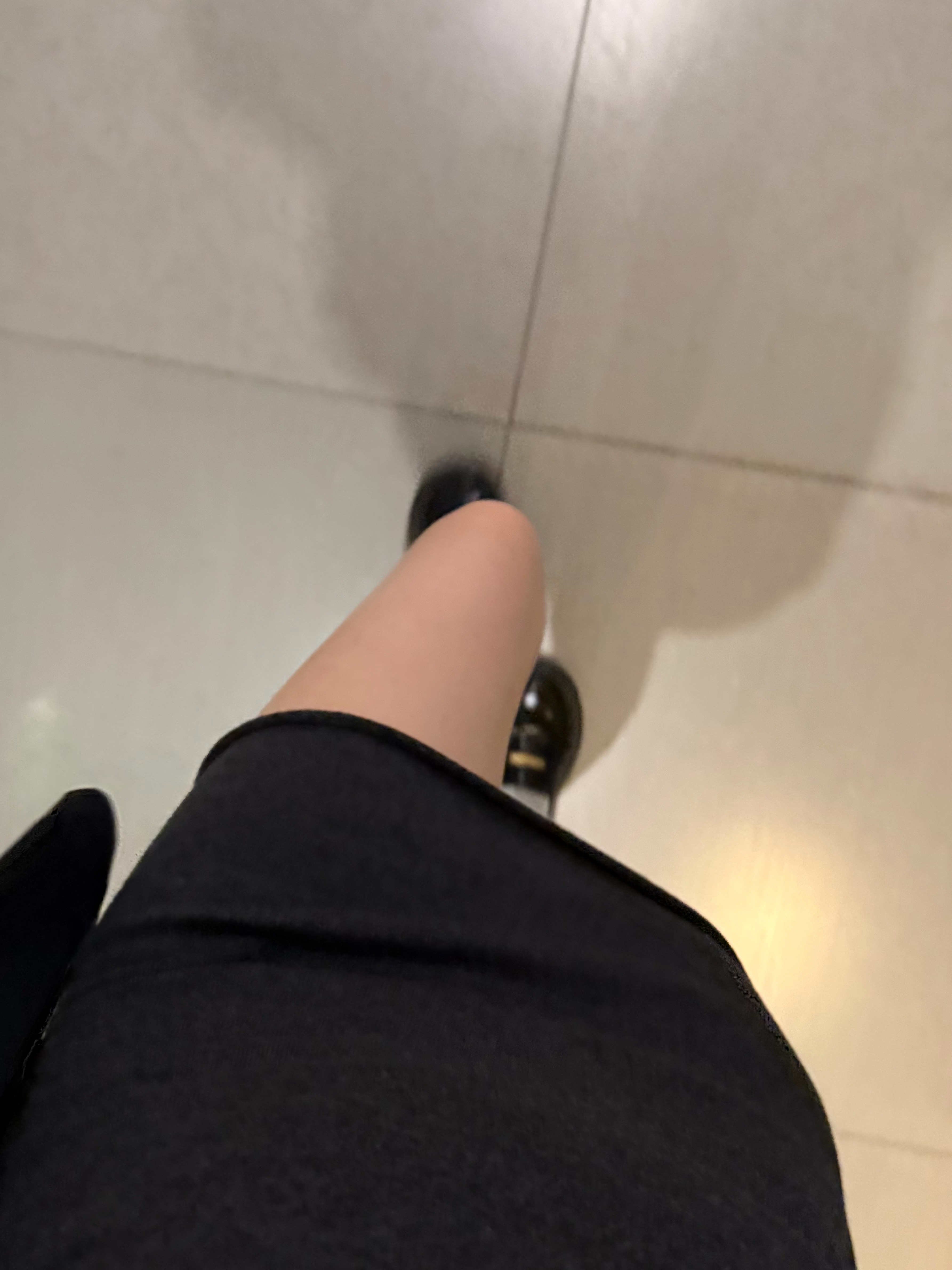 下楼吃饭饿得前胸贴后背 ​​​  ​​​