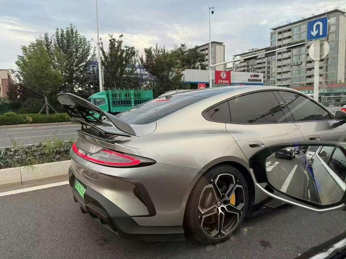这是啥玩意？[允悲] ​​​