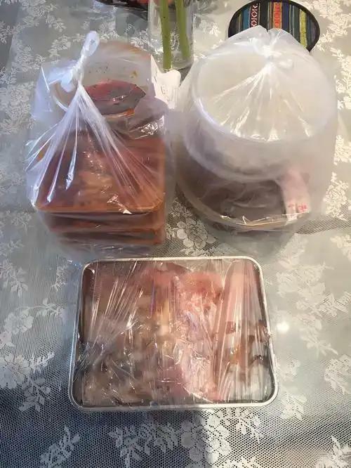 现在还有人笑话吃完饭打包的？我只能说，兄弟你怕不是活在真空里，没尝过“粒粒皆辛苦