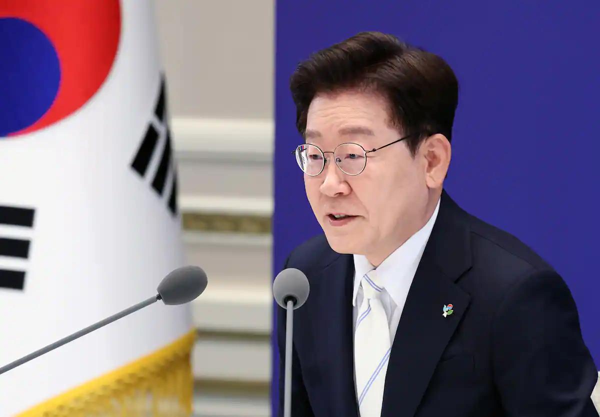 6月8日，韩国总统李在明举行了执政一周年记者会。在朝韩关系持续紧张、中美战略竞争