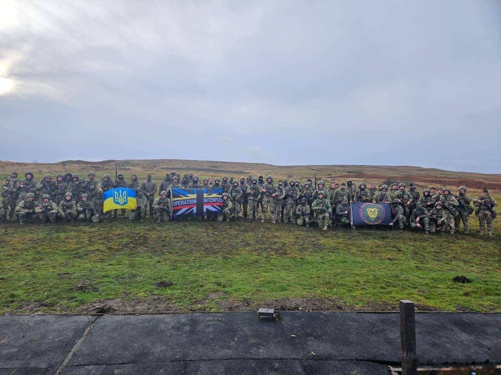 乌军42机械化旅正在英国集训。目前俄方无法评估重启俄乌谈判的前景 ​​​