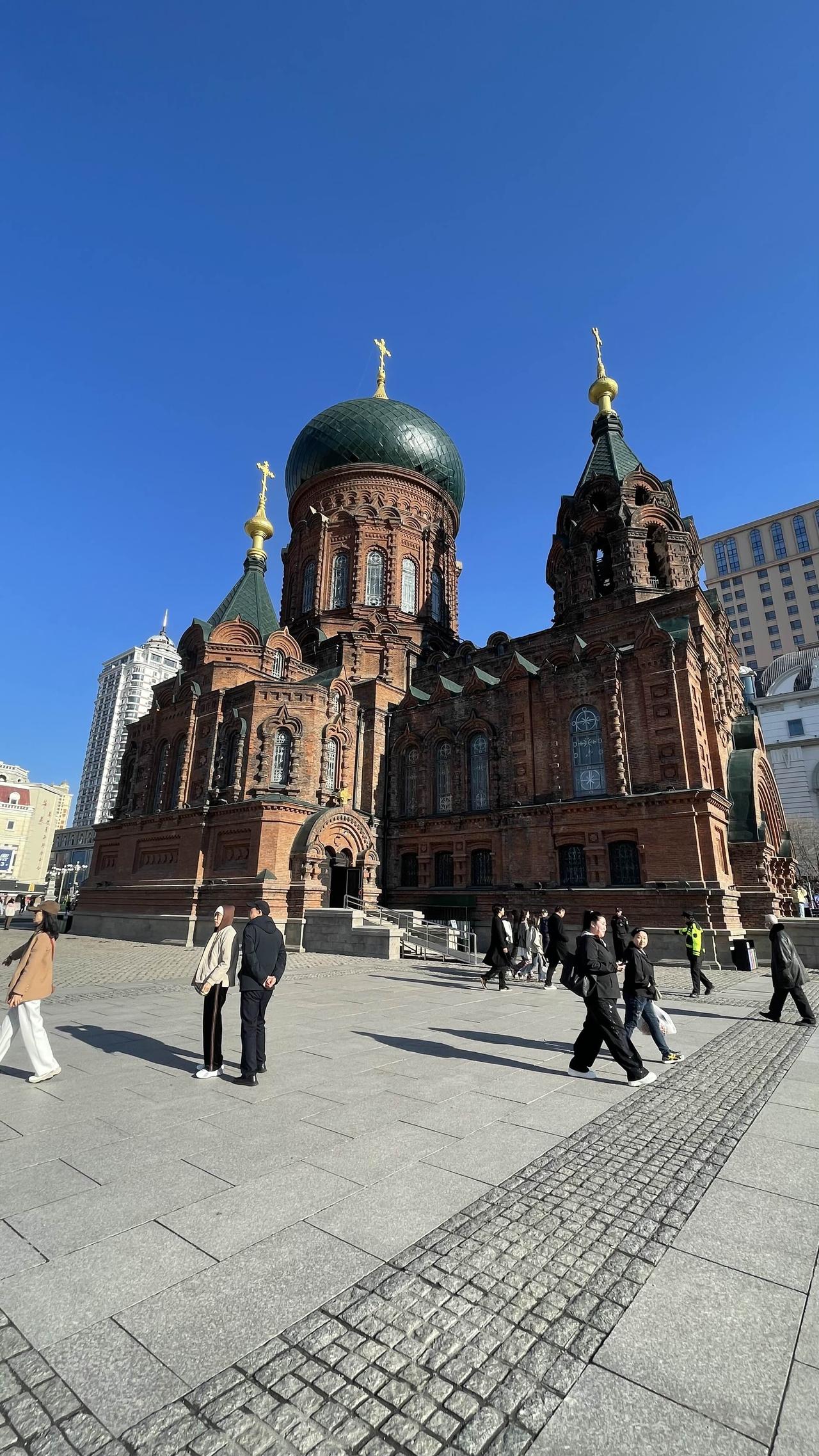 今年春天最想实现的心愿希望能像春天一样明媚灿烂，像春天一样温柔而美好。