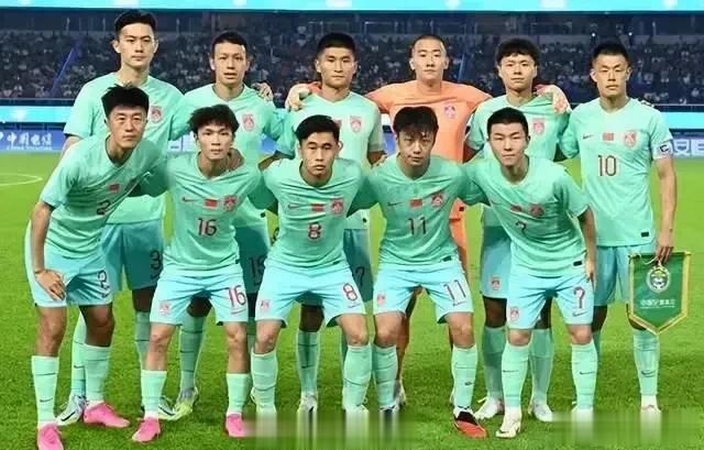 太丑了吧，据国内媒体报道今晚国足将会身穿绿色球衣迎战泰国队看到这个信息个人感觉很