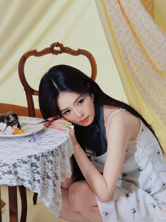 白鹿实体EP造型白鹿胶卷小蛋糕 十周年 EP 留下的绝美镜头，白鹿胶卷小蛋糕造型