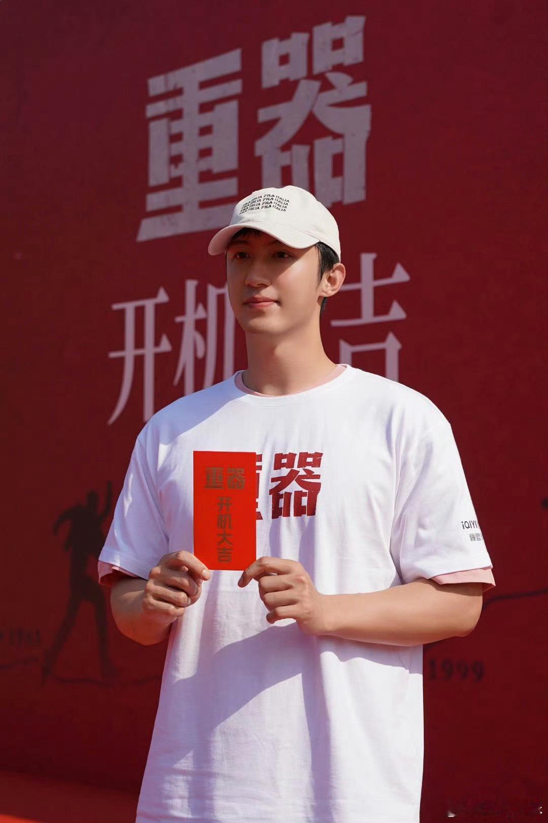 黄景瑜老辈子大学生就是清澈黄景瑜这次彻底“换芯”！褪去硬汉锋芒，演活老辈大学生的