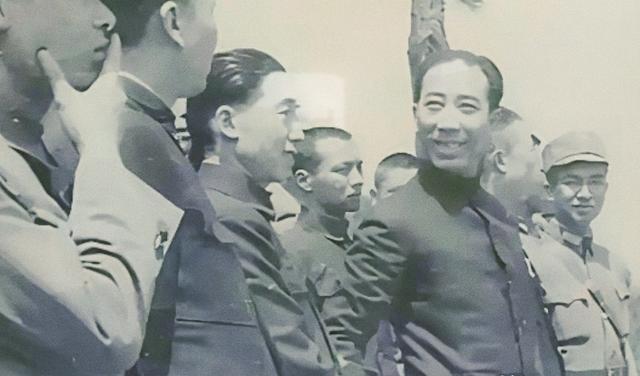1940年，军统青岛站由于叛徒出卖，一夜之间120多名军统人员，全部被日军杀害，