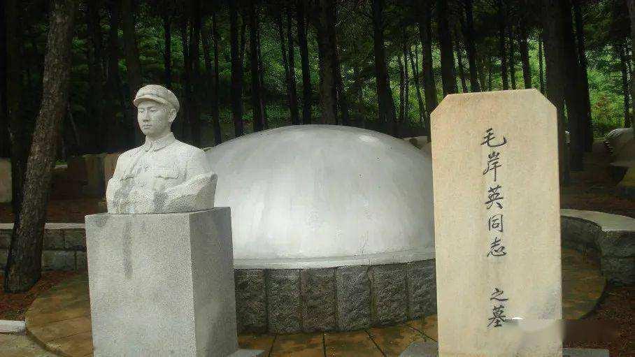 1959年2月中旬，中国人民解放军丹东第50军政委任荣带着一名翻译，一名警卫，以