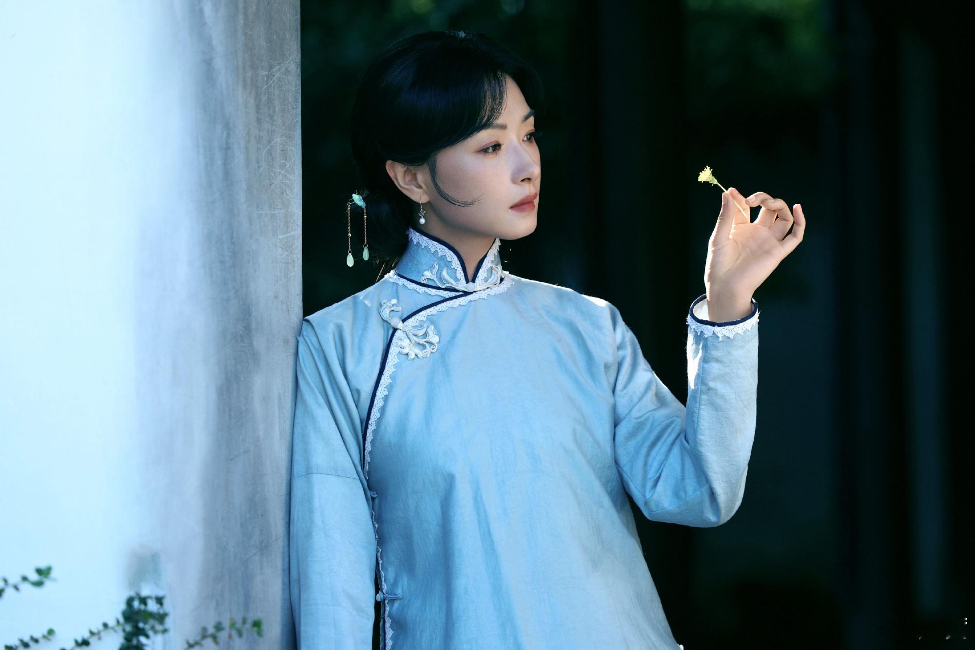 第一次见回复这么多的剧 有些剧播完就消失了，但《八千里路云和月》还在。主创的回复