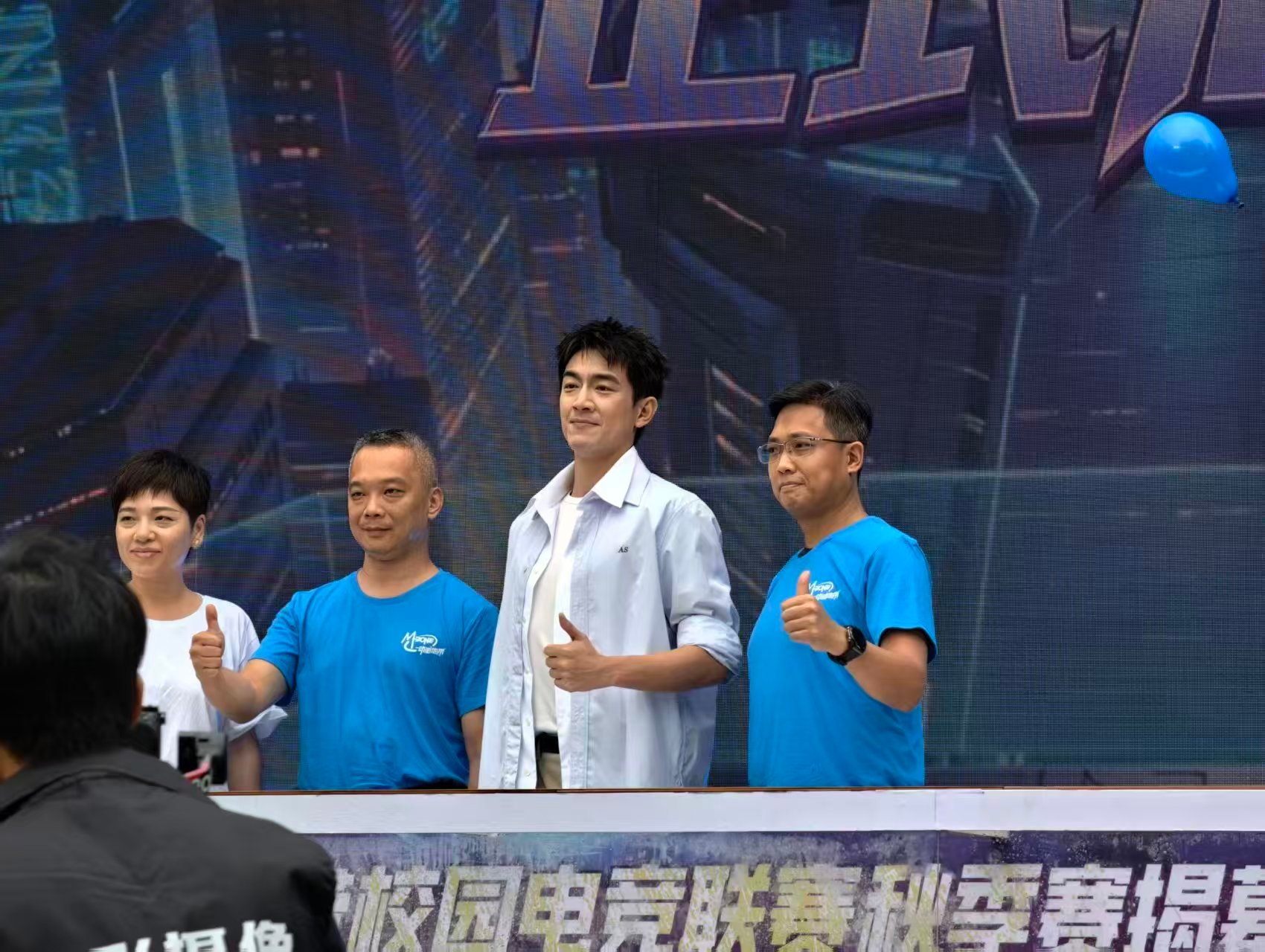 广东电竞遇上岭南非遗醒狮动感地带广东快闪解锁电竞醒狮秀热血电竞碰撞霸气醒狮，潮流