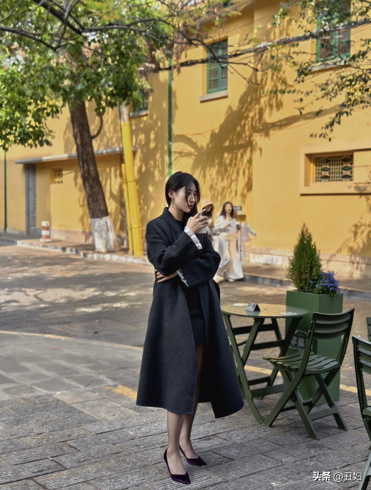 为什么成熟的女人越来越受欢迎有内涵，聊天时总能说出独到见解，像聊历史典故、艺术作