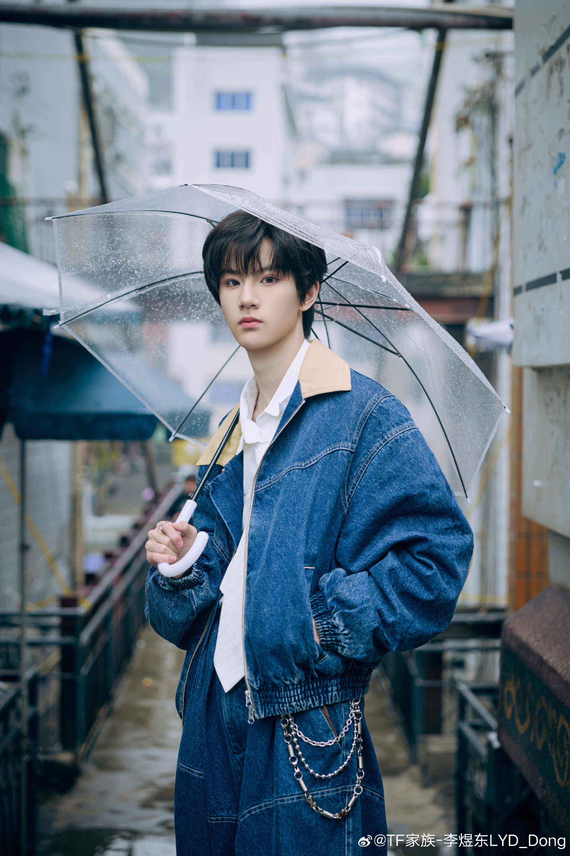 李煜东没见到爷爷最后一面 懂事得让人心疼的小朋友，把思念藏在心里，把温柔留给世界