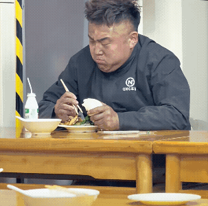 谁把我奶喝了？别人演的不像
你就不像演的![捂脸]