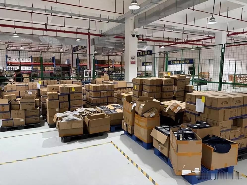 假货利润那叫一个惊人！有报道称，假货利润最高能冲到2400%，有些商品进价不到五