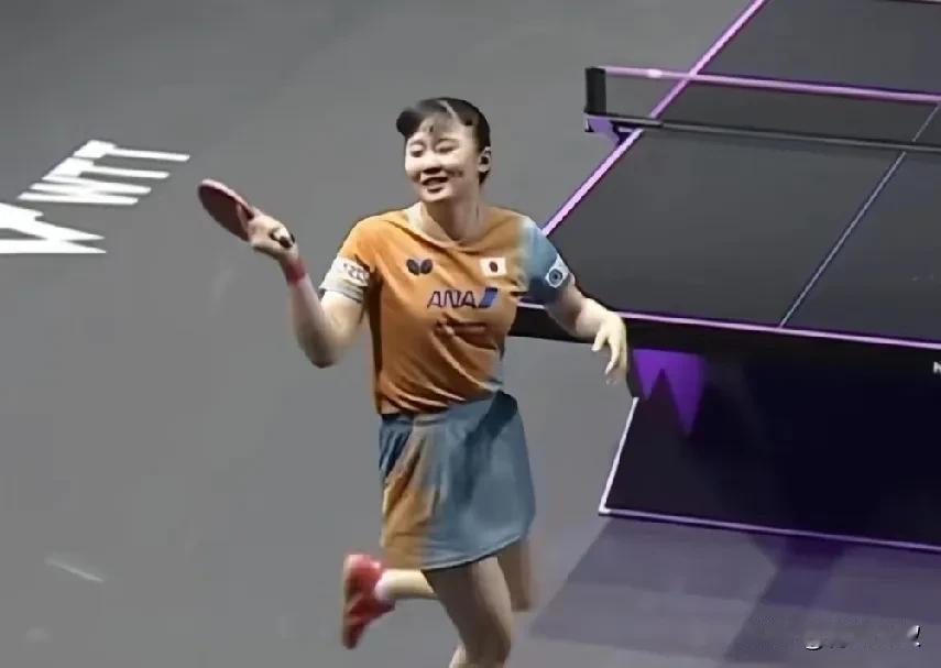 陈熠赢了王曼昱，最高兴的却是张本美和！
因为鳗鱼打球正好克制张本美和。

陈熠赢