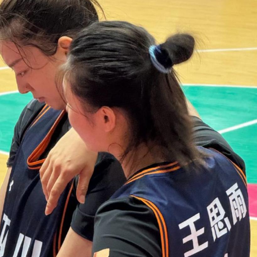 能攻、能守、能串联！帮助四川女篮豪取四连冠，球迷：宫鲁鸣亚洲杯没有重用她，就是一