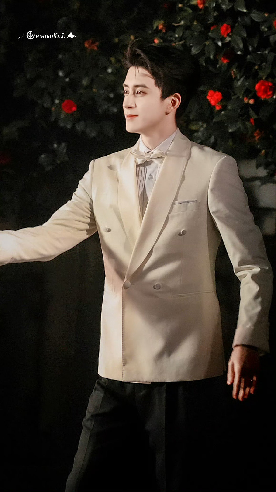 敖瑞鹏不二之臣婚礼白西装路透敖瑞鹏好俊的新郎官敖瑞鹏不二之臣婚礼白西装路透，好俊