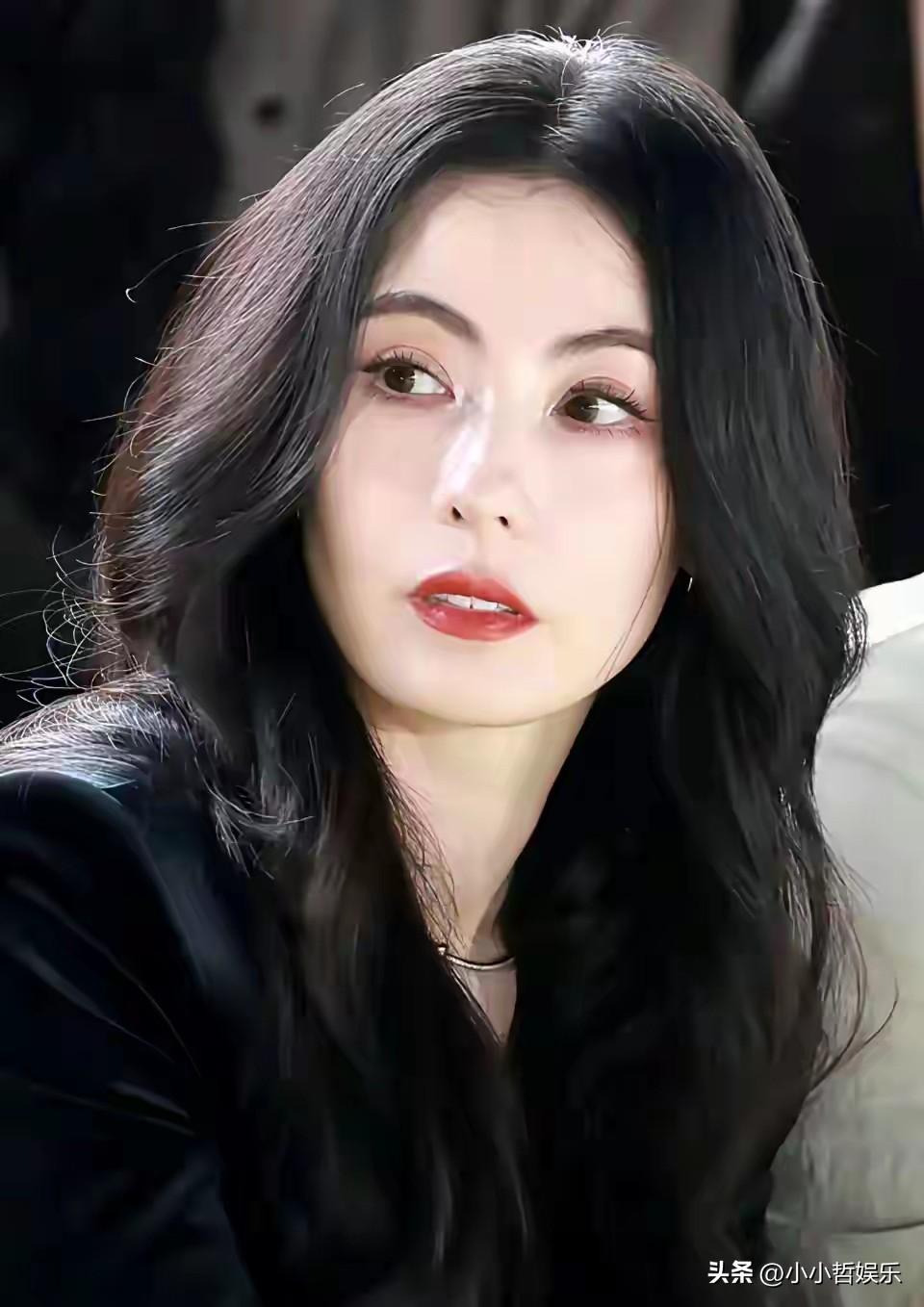 当年多甜，转身就有多狠！谢霆锋和张柏芝的爱情，像一场烟火，亮得刺眼，灭得干脆。