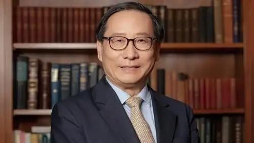 美国记者故意挖坑“万一台湾不想被统一怎么办”？没想到被高志凯教授仅用一句话，完成