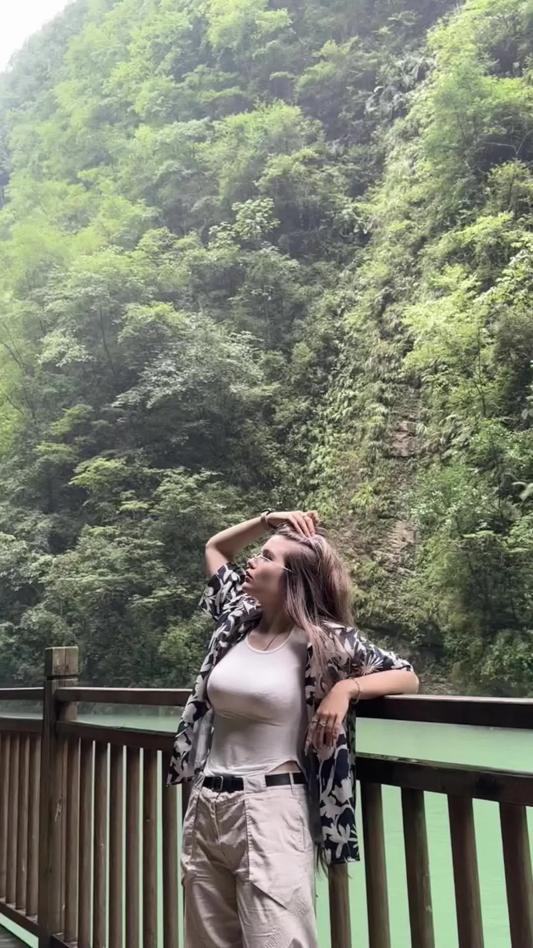帅不帅？ 到底是朋友拍照技术好，还是我这个模特太给力？或者... 两者都有？