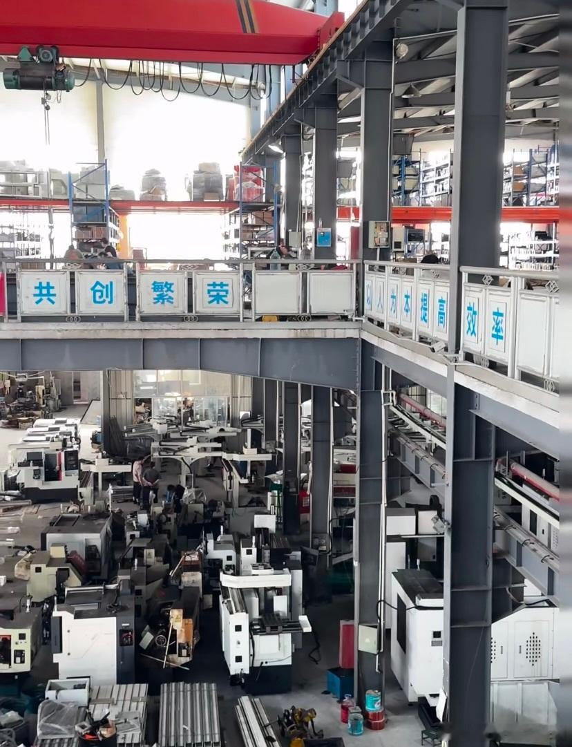 厂二代是接班还是接锅车间的灯泡坏了，老一辈说“换个瓦数大的”，他们却想“不如装节