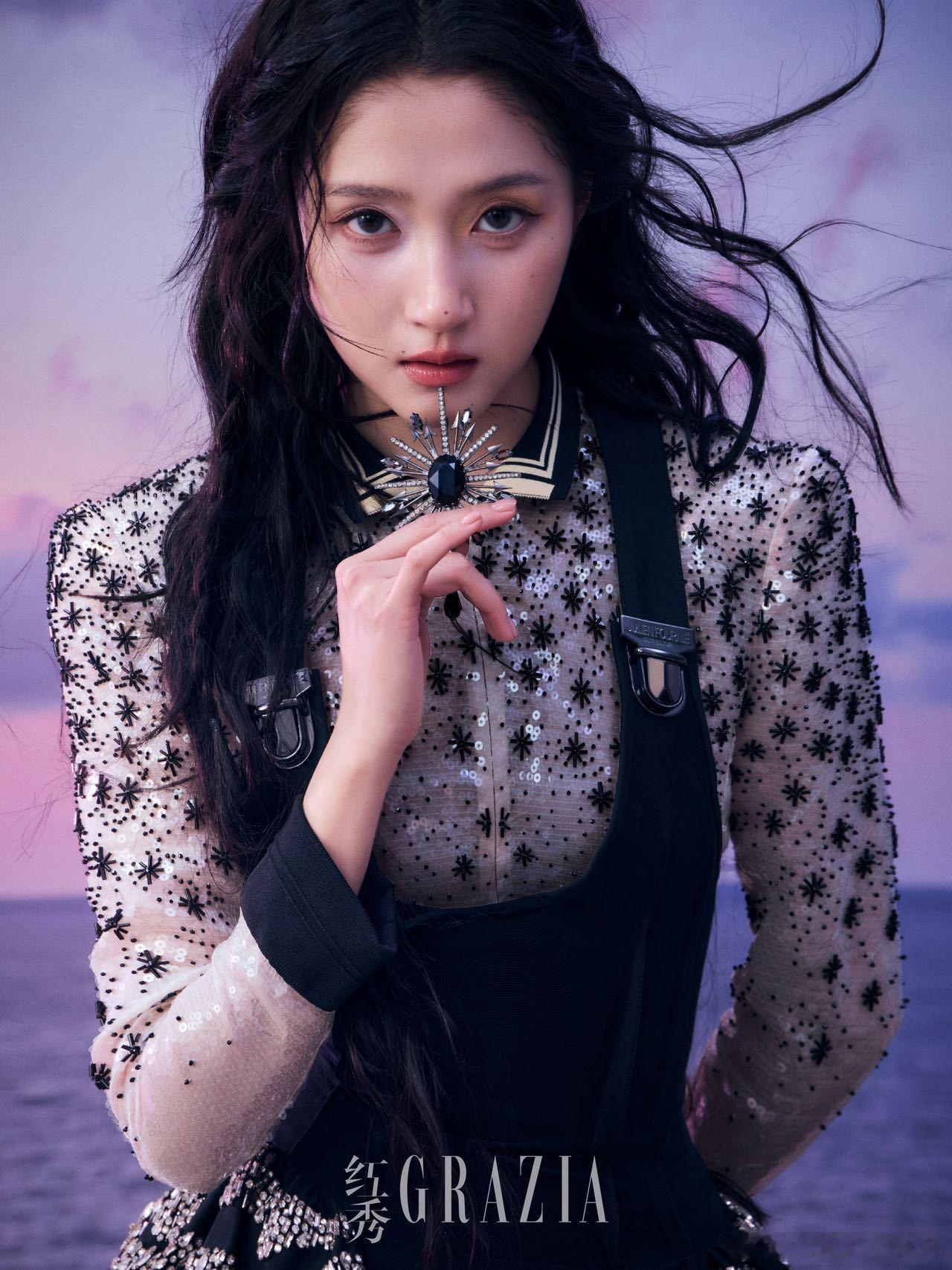 关晓彤红秀穿了5套高定 谁能拒绝满屏高定美感呢🥰红秀精心策划拍摄内容，高定加高