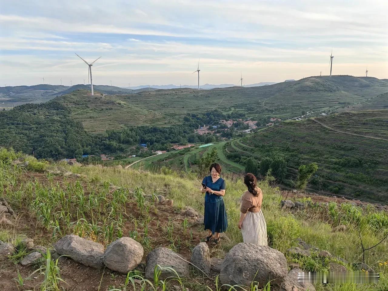 祝贺！近日，安丘云端梯田自驾旅游公路（安丘天路），入选全国第一批旅游公路项目，全