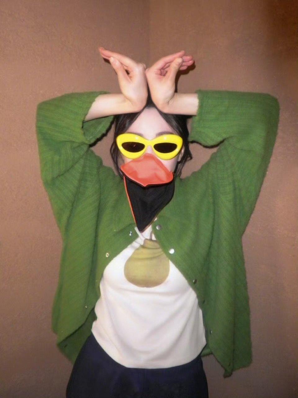 迪丽热巴发图工作室秒跟迪丽热巴发图工作室秒跟 