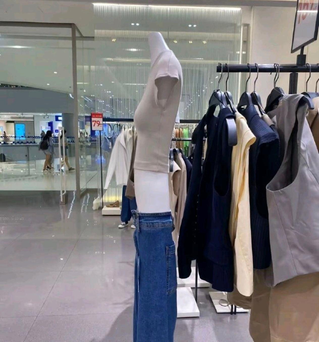 这女装尺码和设计也太离谱了吧 