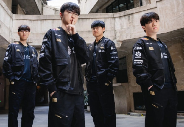 T1强的不是这个队标，也不单单是Faker一个人，而是OFGK，史上最权威四人组