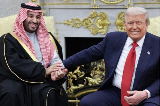 沙特王储深知中美有别，他给中国真金白银，对特朗普只画大饼
 
麻烦看官老爷们右上