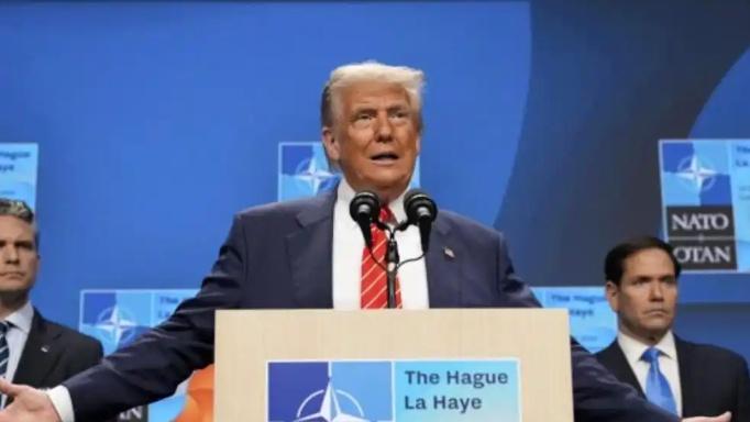 让一让，北约的“救世主”来了！[狗头]

特朗普周一放话，说自己要不是当了总统，