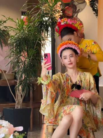 张柏芝簪花照 ​张柏芝泉州簪花照 ​​​张柏芝簪花完全少女` ​​​