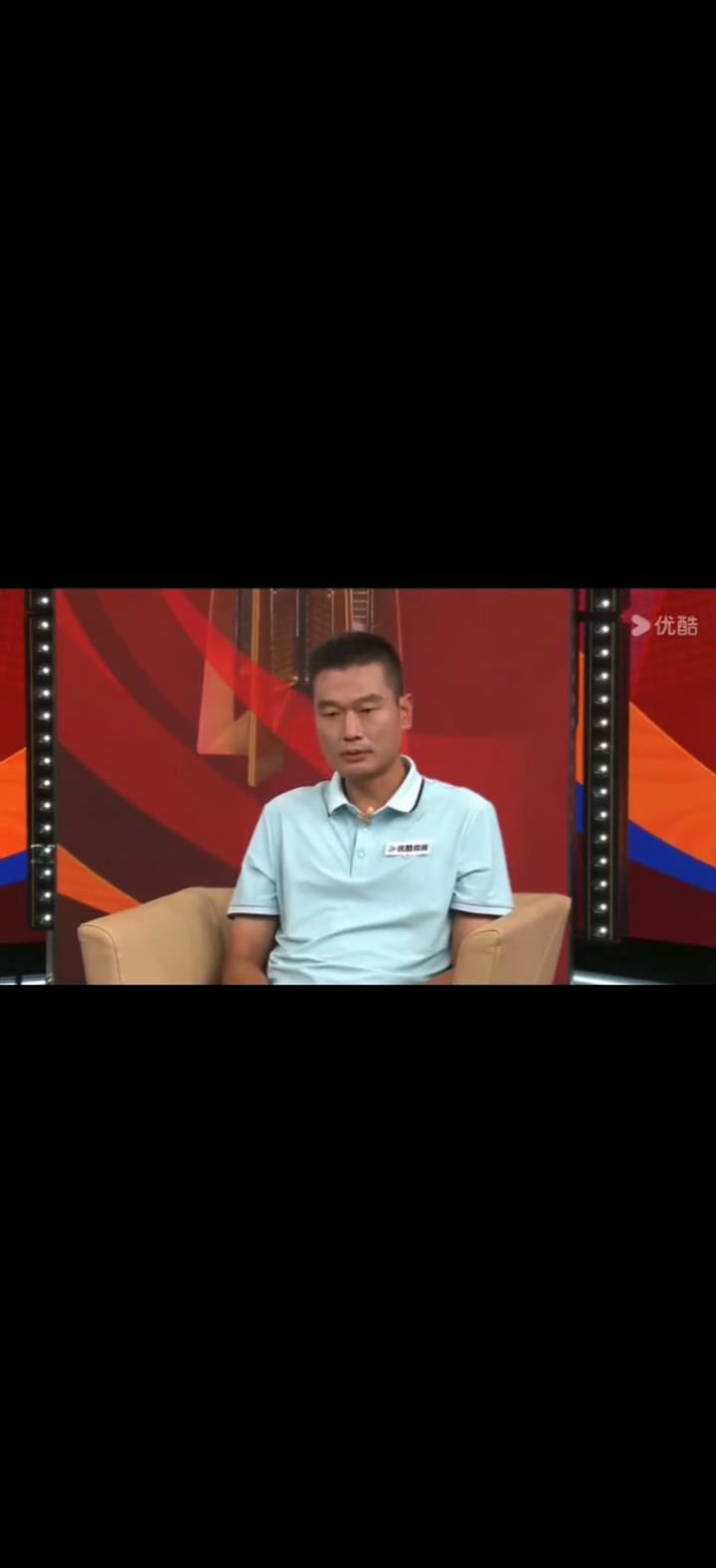 说起这个话又比较长，因为当时跟着姚明在美国待了很长时间，驻美是充分的感觉到一个运